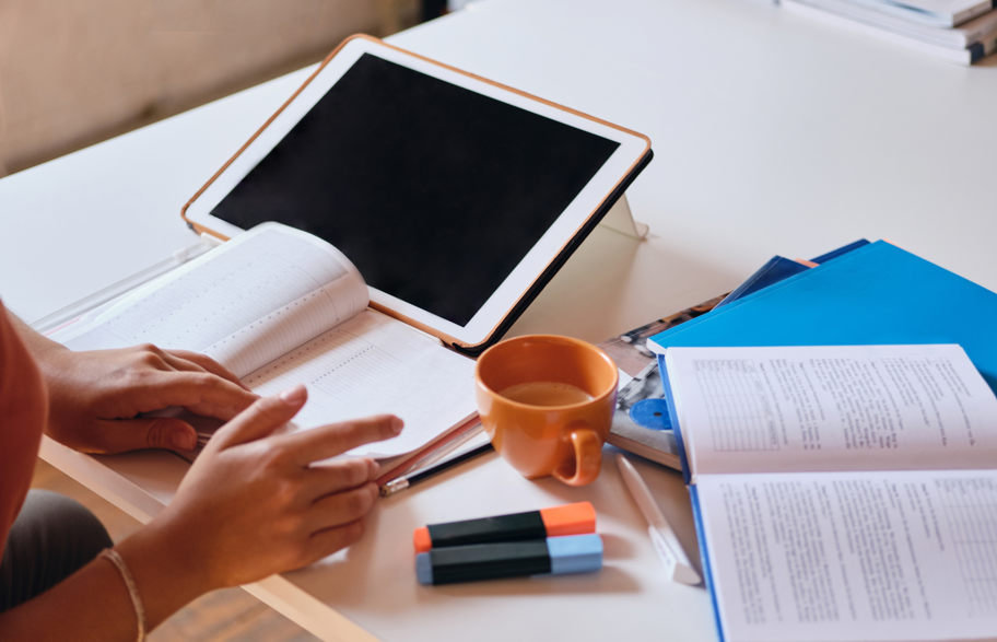 How to Choose a Suitable Journal for Your PhD Research