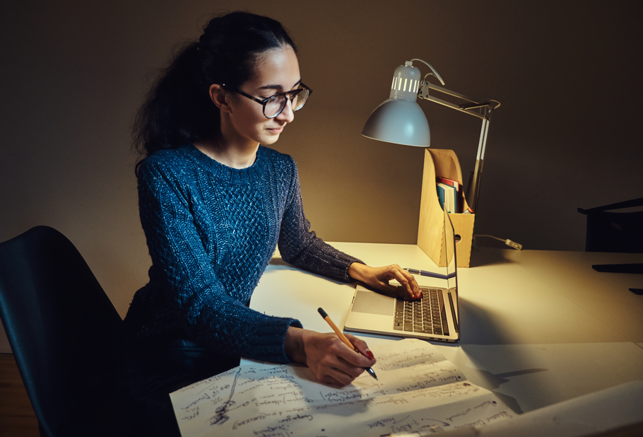PhD Writing Hacks: Finish Faster Without Burnout